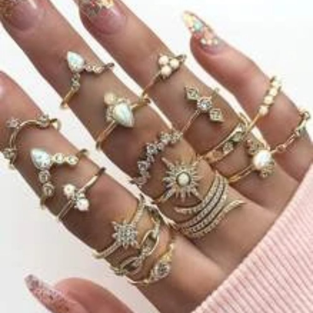 17 pcs Rhinestone Decor Rings - Picture 2 of 4